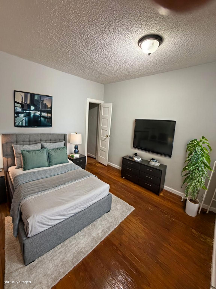 5928 N Lawrence St #1 - Photo 3 of 13