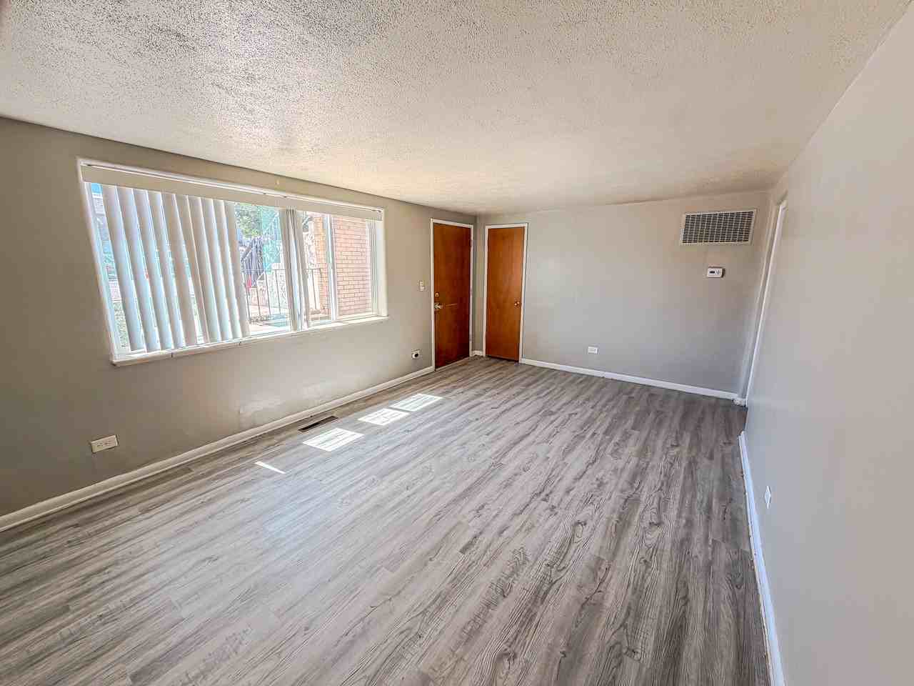 1915 Hugur Ave #1 - Photo 2 of 7