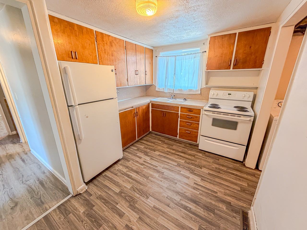 1915 Hugur Ave #1 - Photo 3 of 7