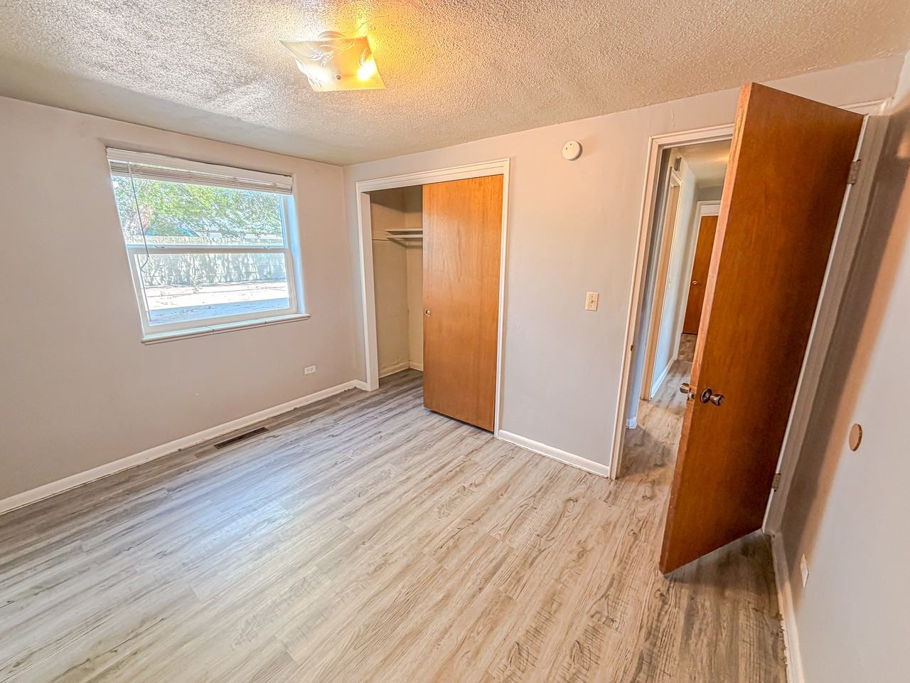 1915 Hugur Ave #1 - Photo 5 of 7