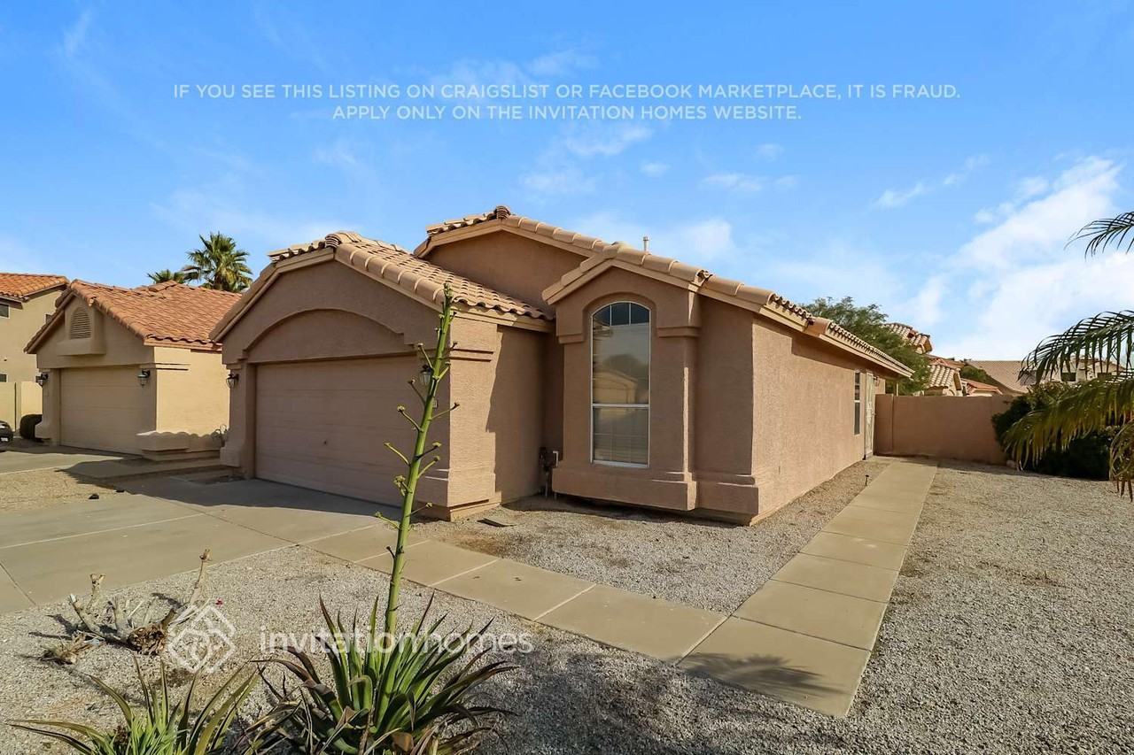 2449 N 125th Ln - Photo 2 of 16