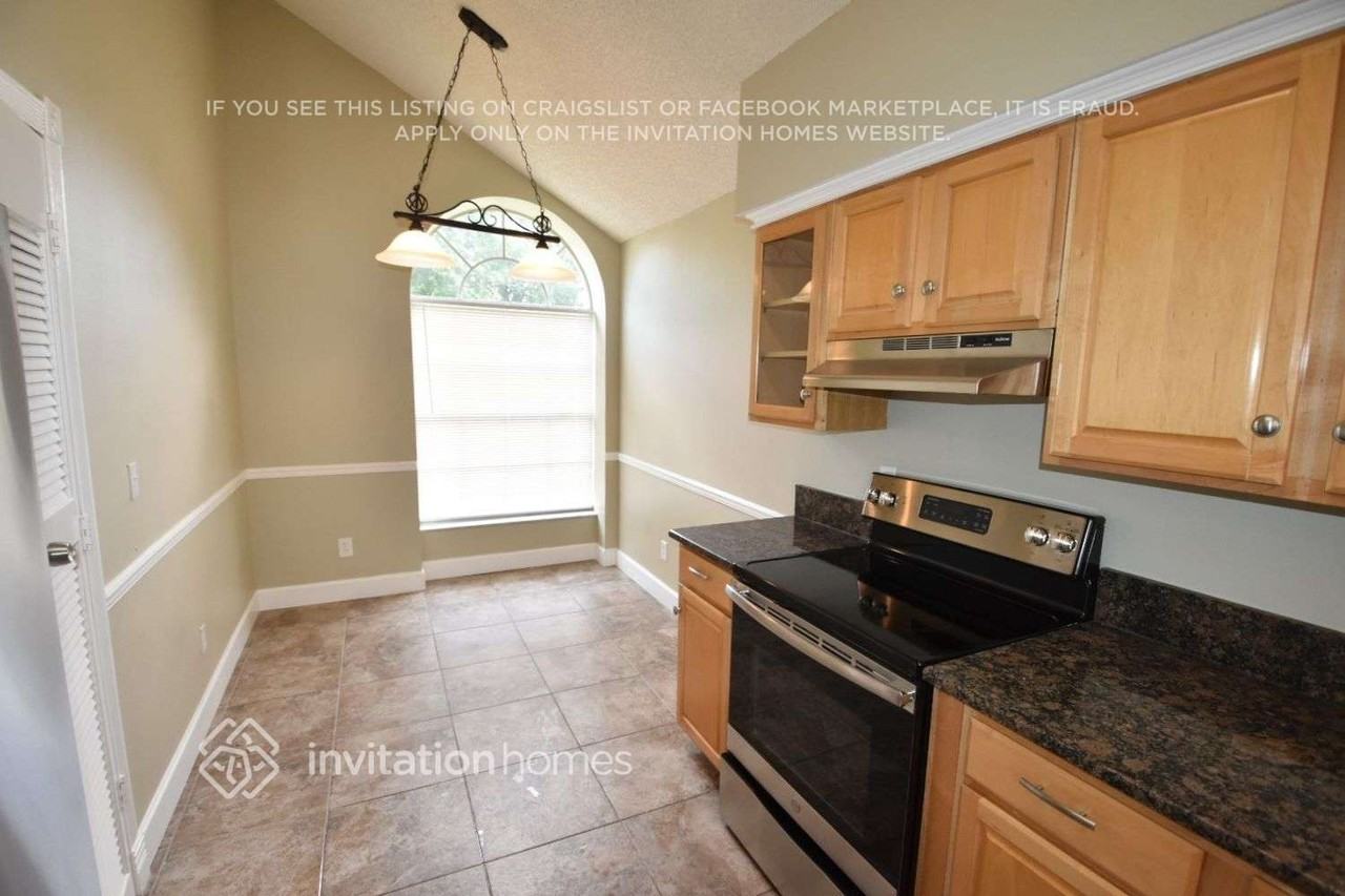 10909 Fenway Glen Ct - Photo 3 of 14