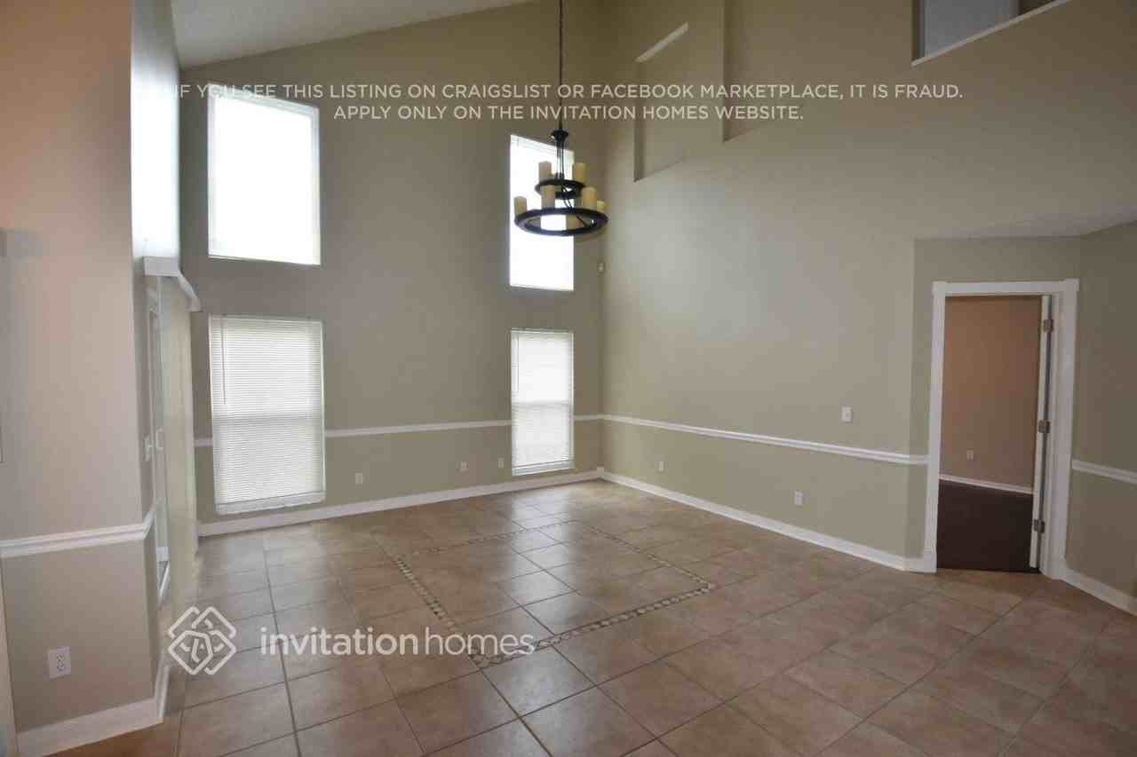 10909 Fenway Glen Ct - Photo 5 of 14