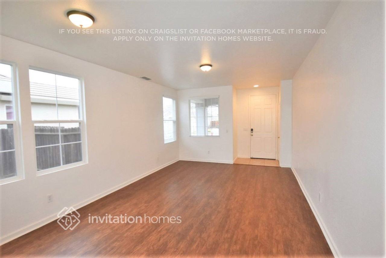 5542 Ravine Ct - Photo 2 of 14