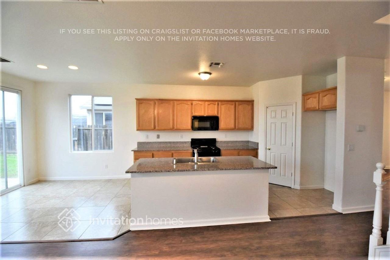 5542 Ravine Ct - Photo 5 of 14