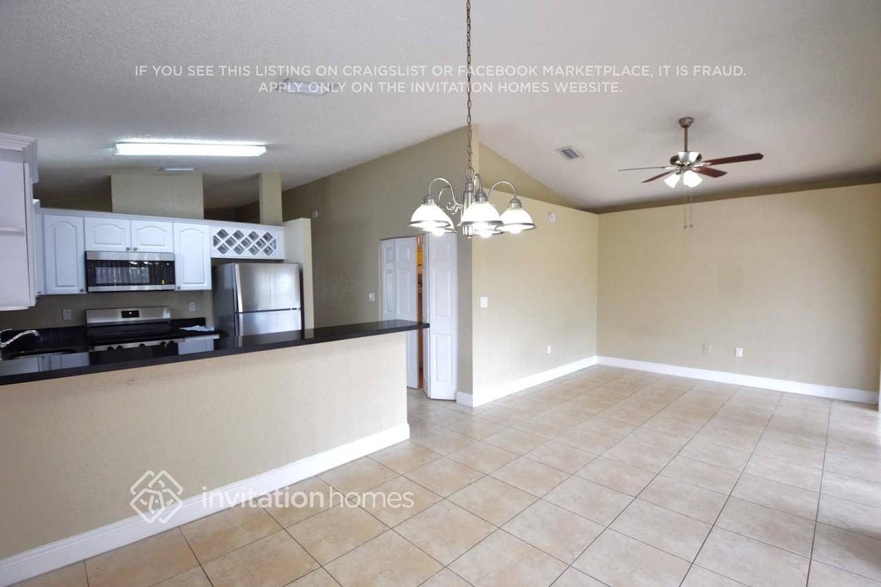 7651 Nw 168th Ter - Photo 6 of 18