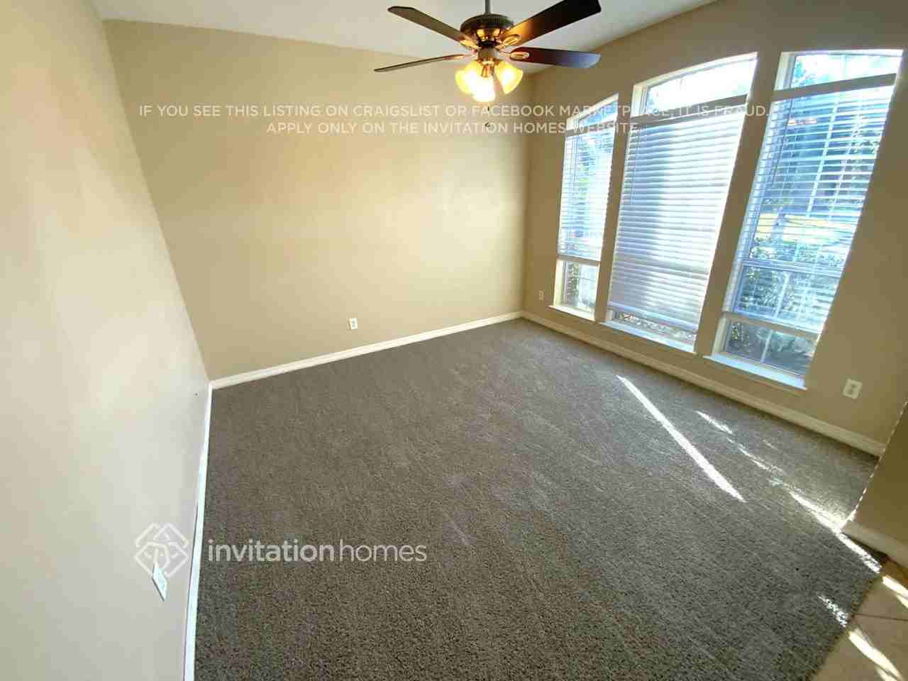 2218 Summer Brook Dr - Photo 2 of 11