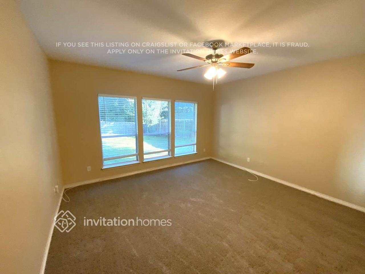 2218 Summer Brook Dr - Photo 4 of 11