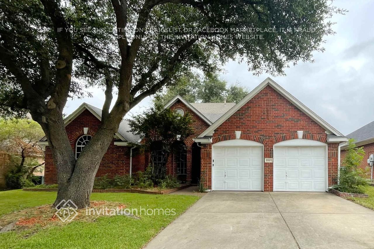 2821 Alcot Ln