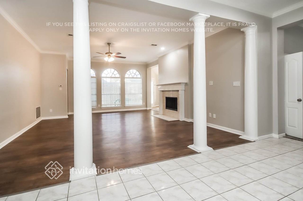 2821 Alcot Ln - Photo 2 of 16