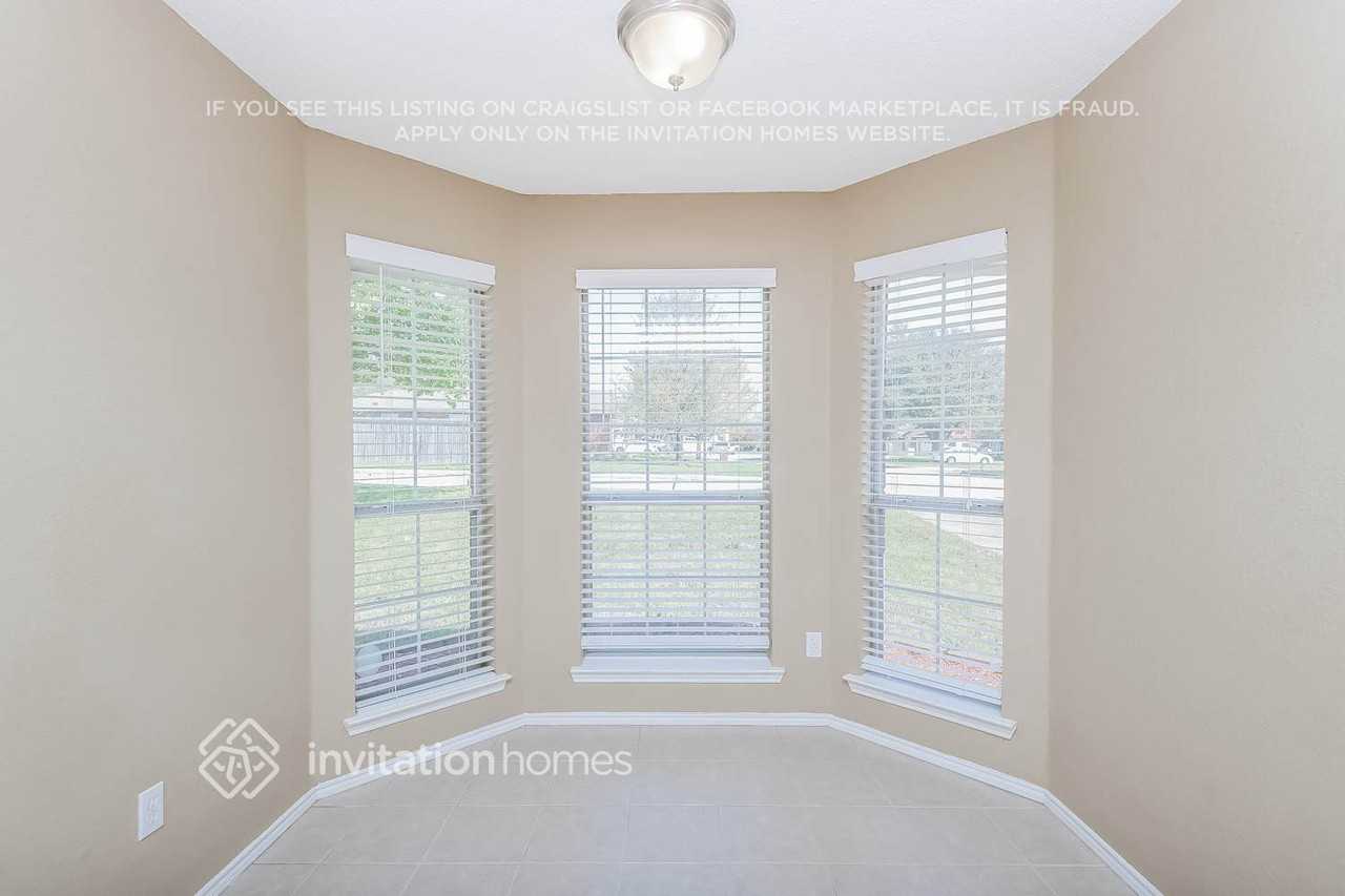10321 Pleasant Mound Dr - Photo 6 of 22