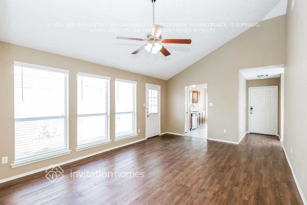 10321 Pleasant Mound Dr - Photo 7 of 22