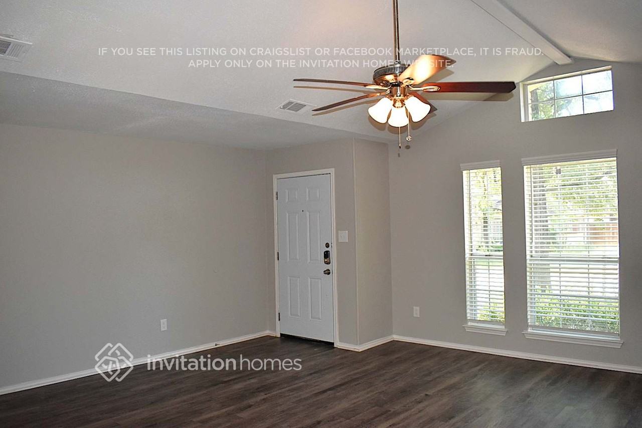 1111 Hidden Creek Dr - Photo 4 of 21