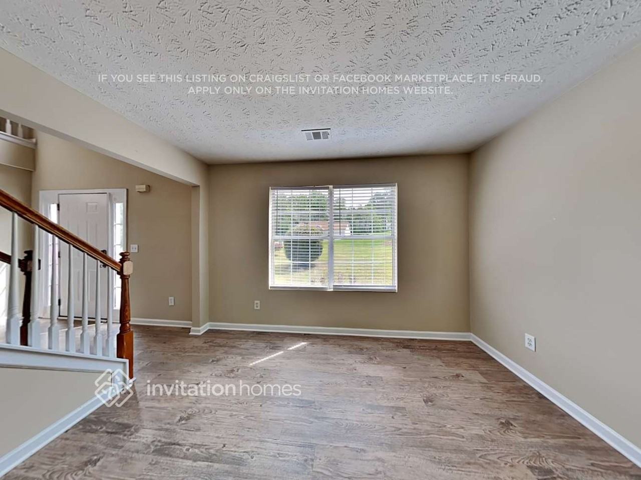208 Belmont Dr - Photo 4 of 20