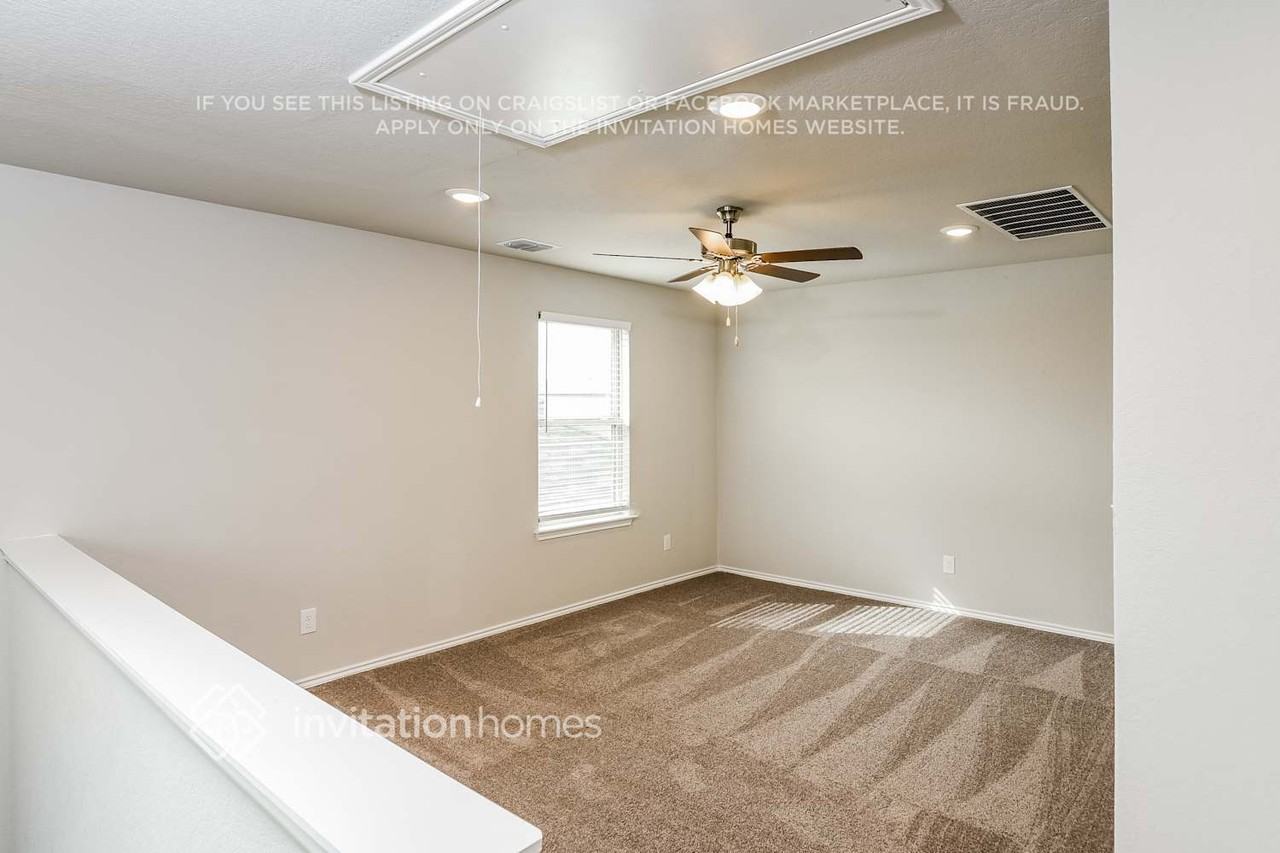 10549 Bricewood Park - Photo 5 of 15