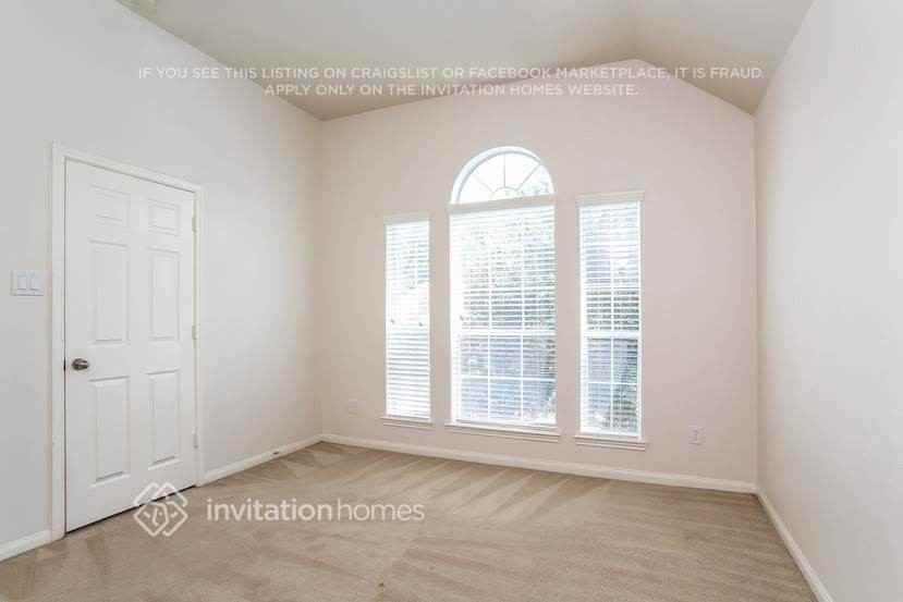 8903 Rolling Rapids Rd - Photo 4 of 20