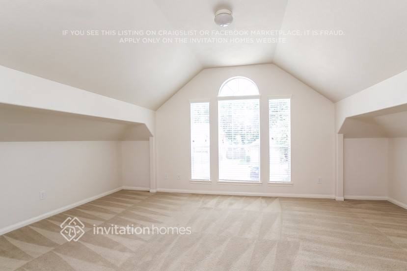 8903 Rolling Rapids Rd - Photo 5 of 20