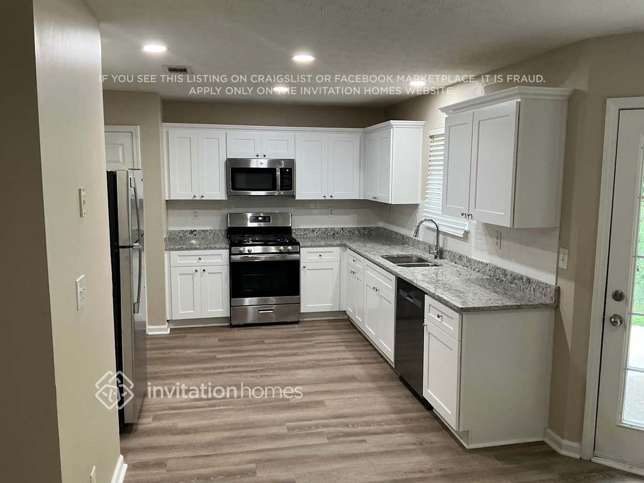 521 Michael Cir - Photo 6 of 17