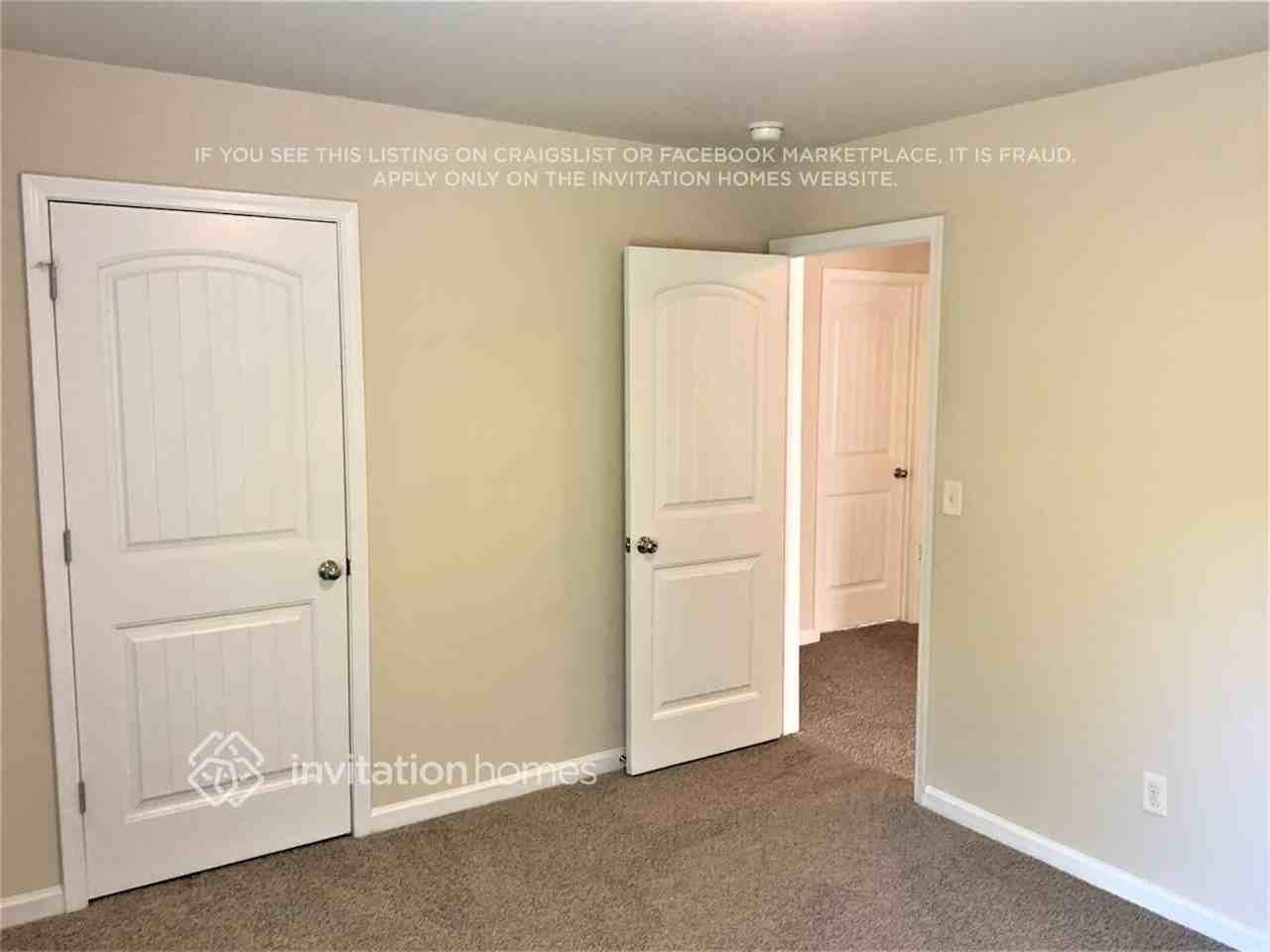 7330 Gossamer St - Photo 6 of 13