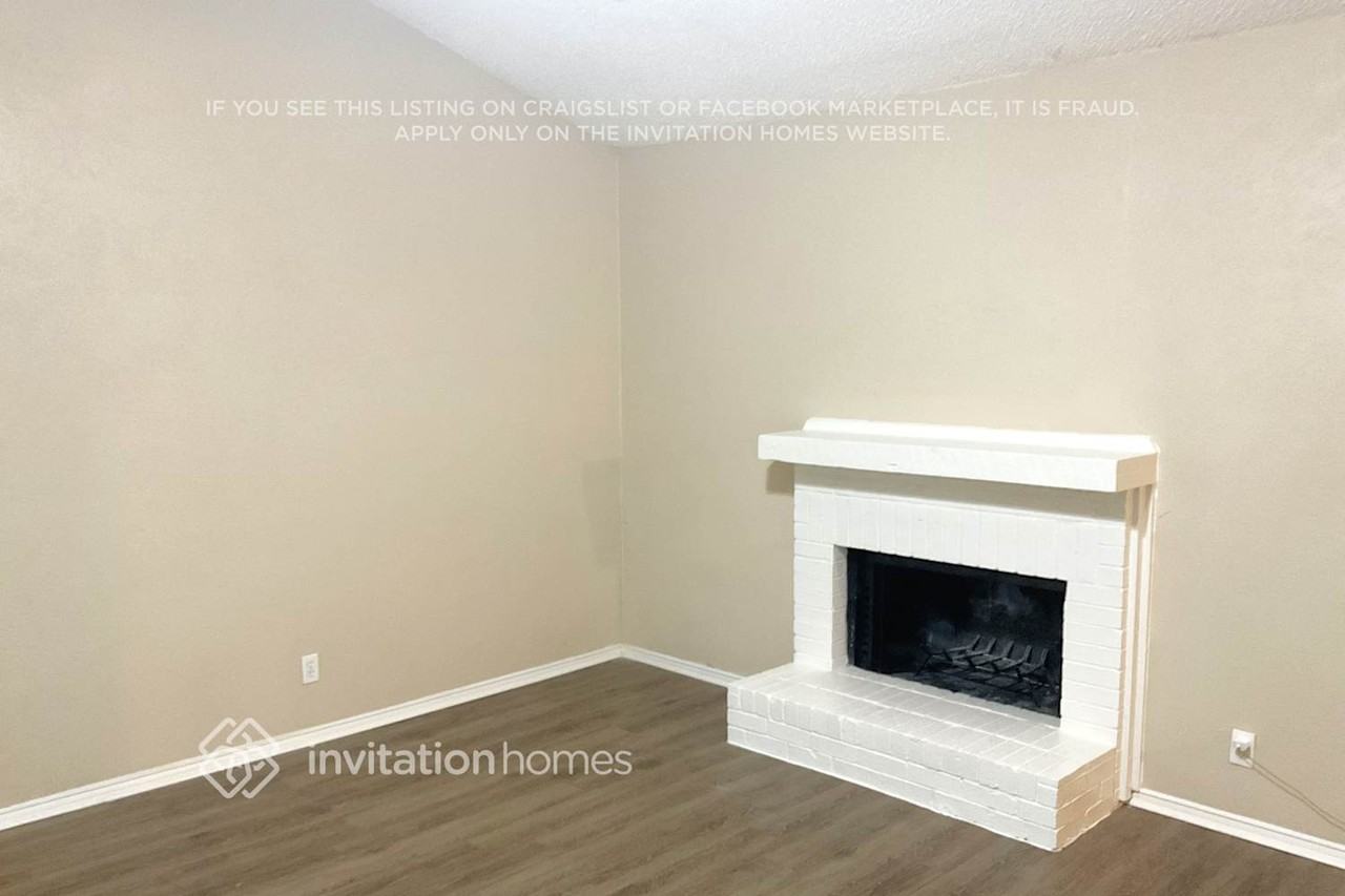 2704 N Bell Ave - Photo 3 of 17