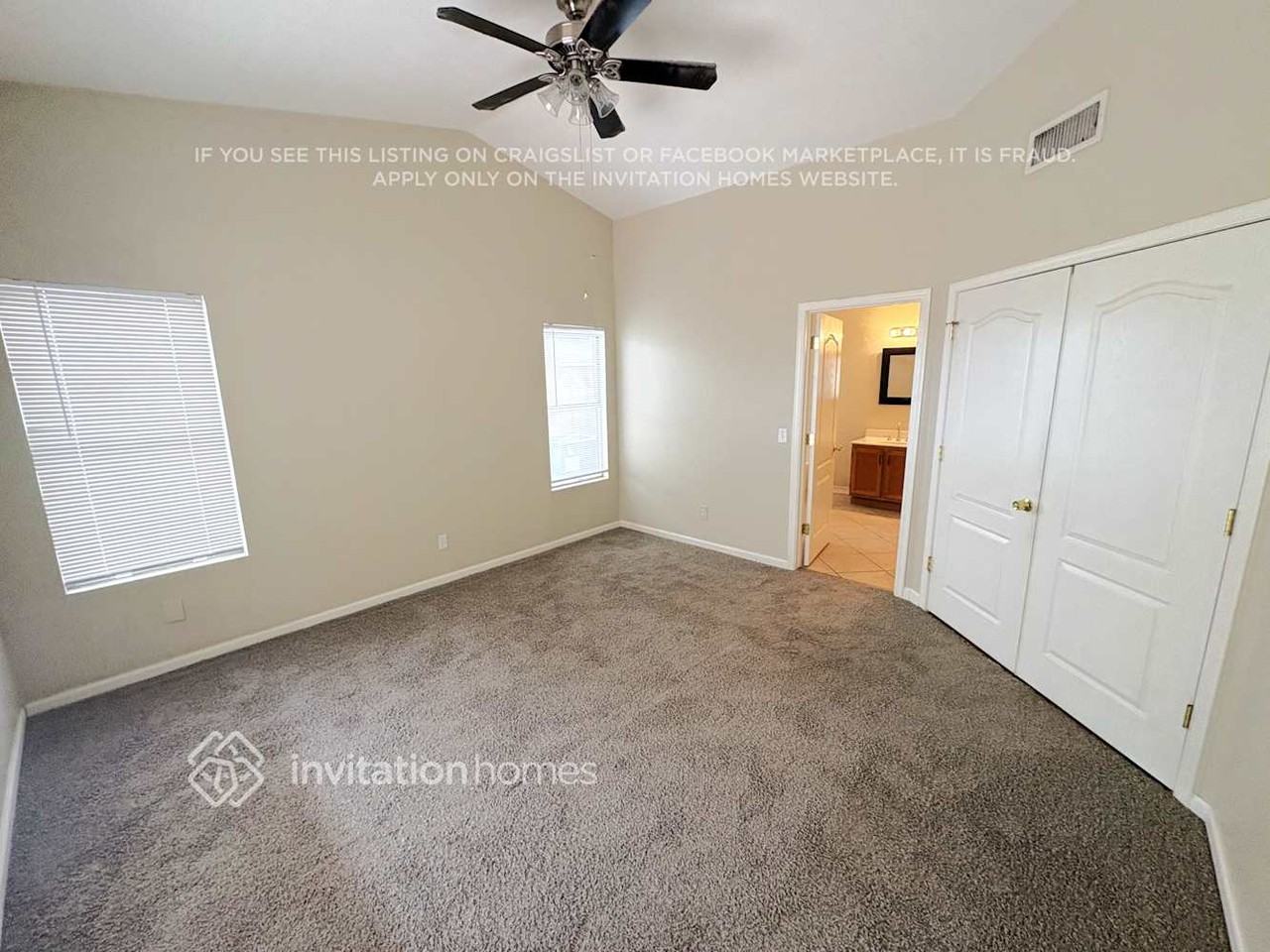 7923 W Laurel Ln - Photo 4 of 8