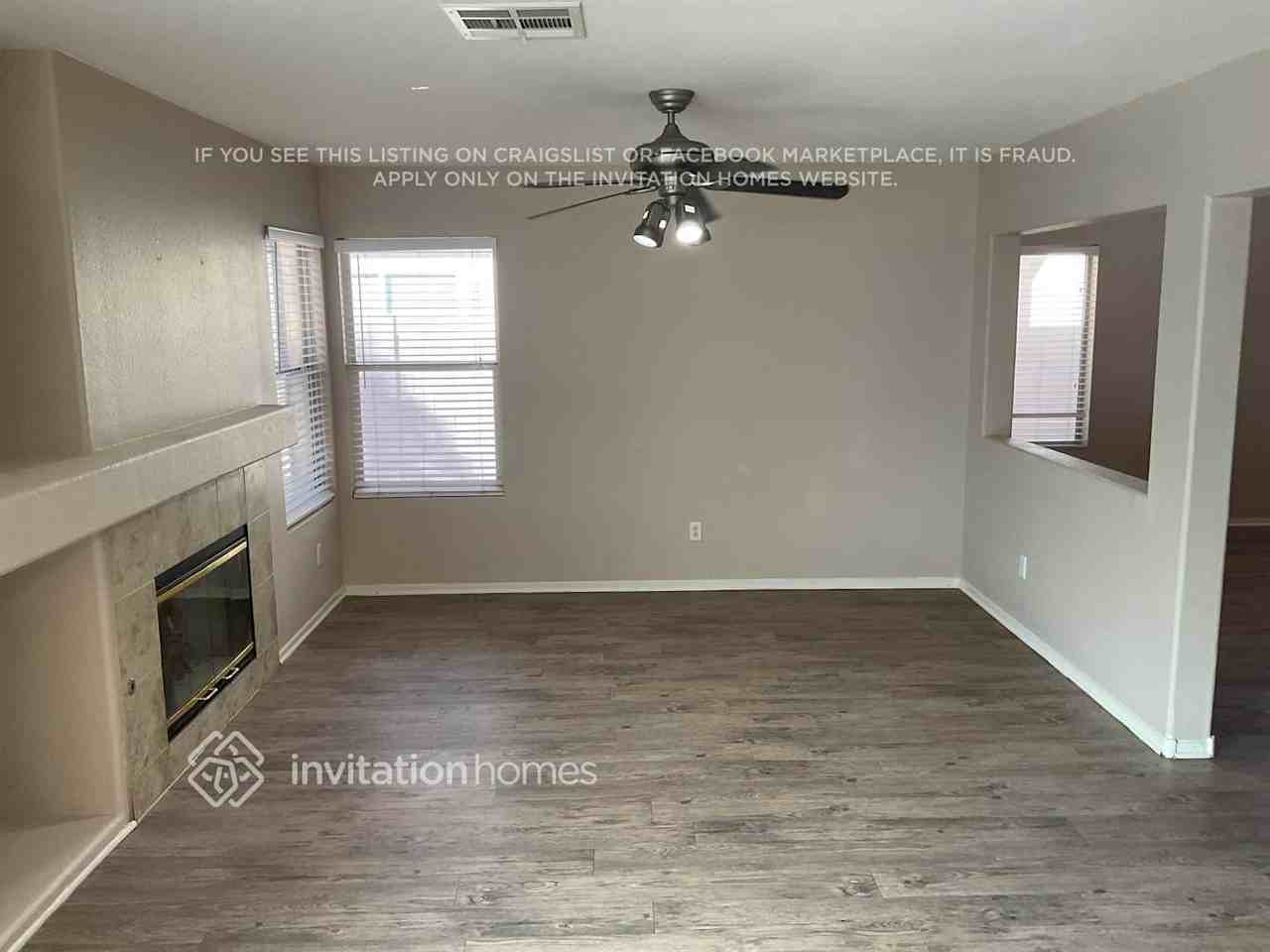 1729 Splinter Rock Way - Photo 2 of 10