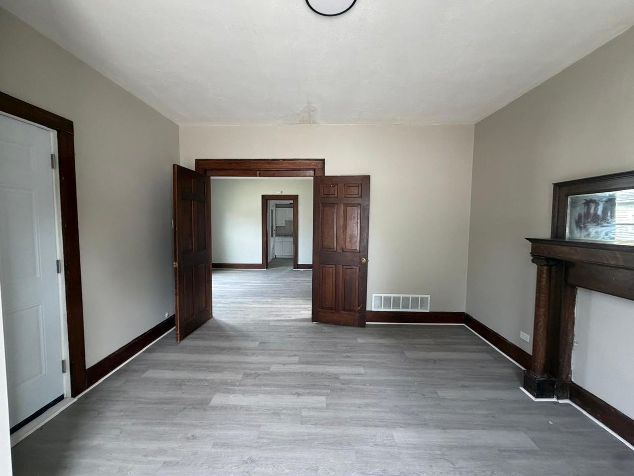 329 W Grant St #1 - Photo 5 of 9