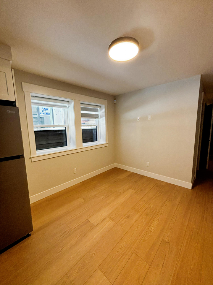 16717 25A Avenue - Photo 2