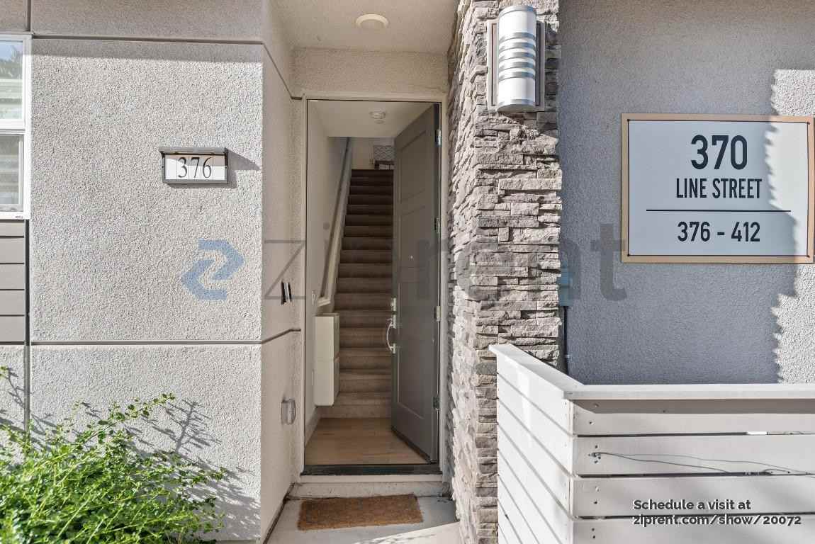 376 Line St - Photo 2 of 22