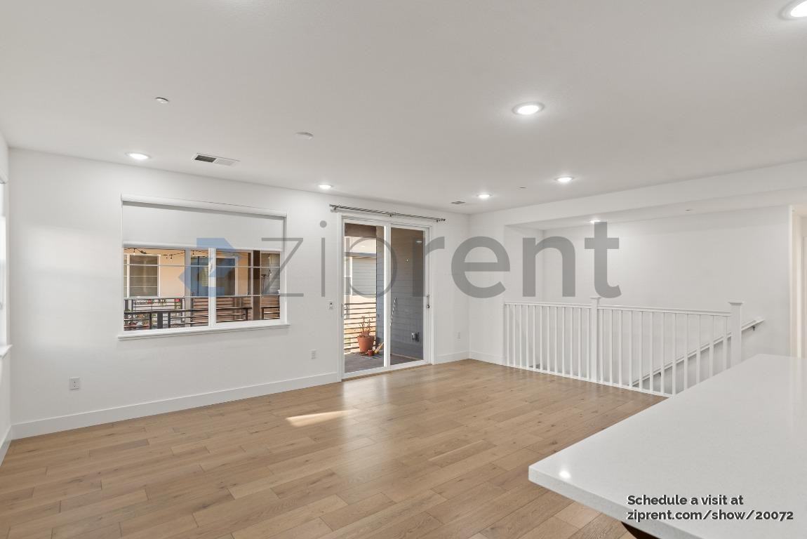 376 Line St - Photo 5 of 22