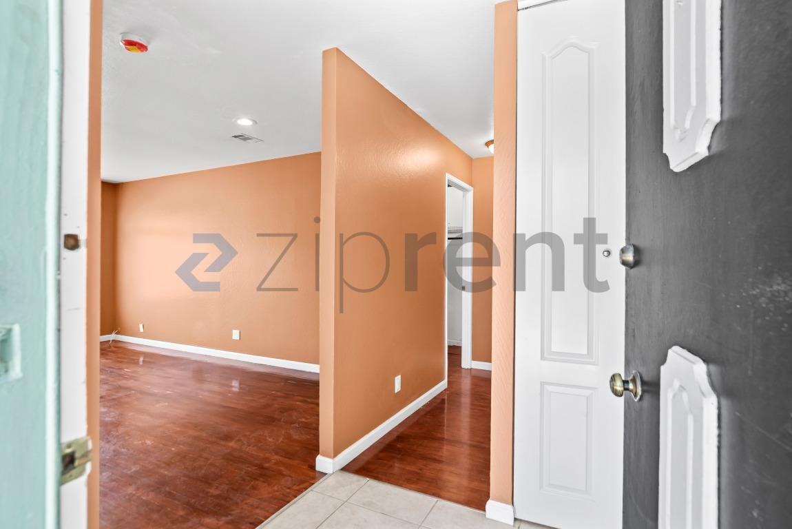 13933 Santiago Rd - Photo 5 of 28