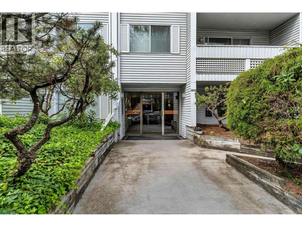 2055 Suffolk Avenue - Photo 21