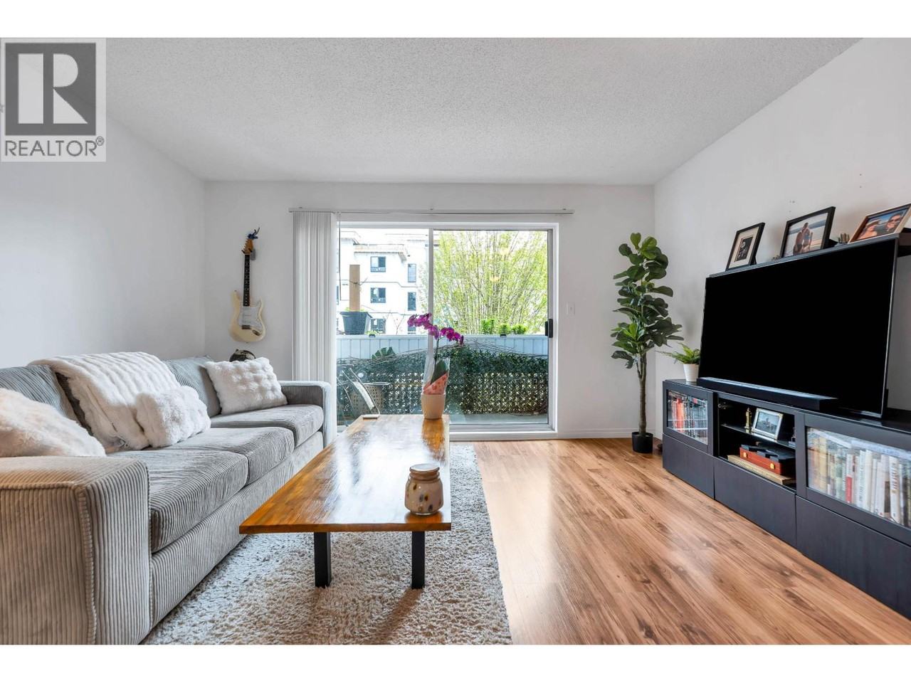 2055 Suffolk Avenue #31* - Photo 7 of 21