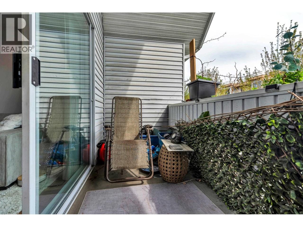 2055 Suffolk Avenue - Photo 12