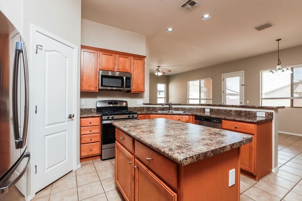 6498 W Castle Pines Way - Photo 7 of 16
