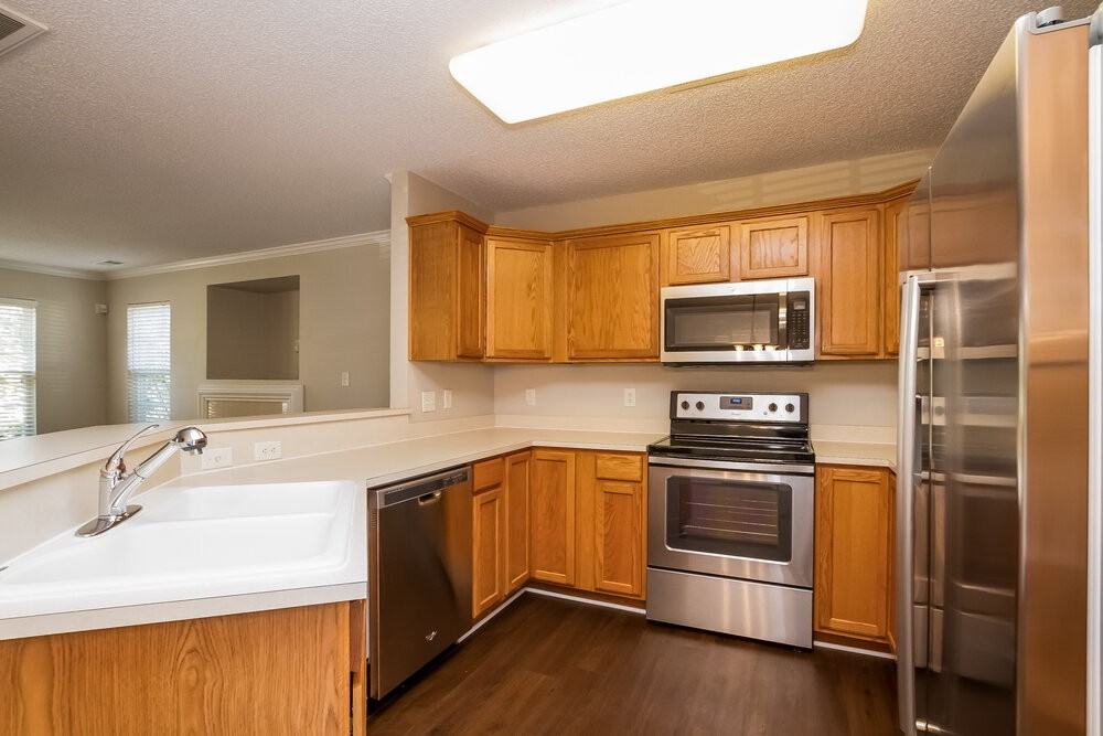 3730 Sipes Ln - Photo 6 of 14