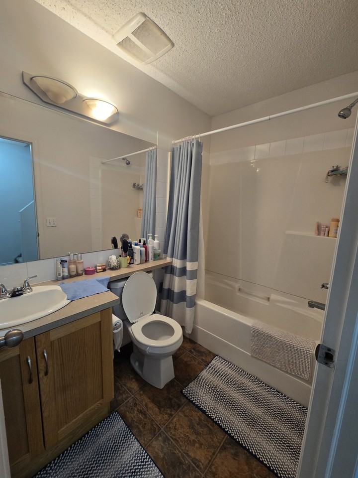 192 Saddlebrook Point NE - Photo 7 of 9