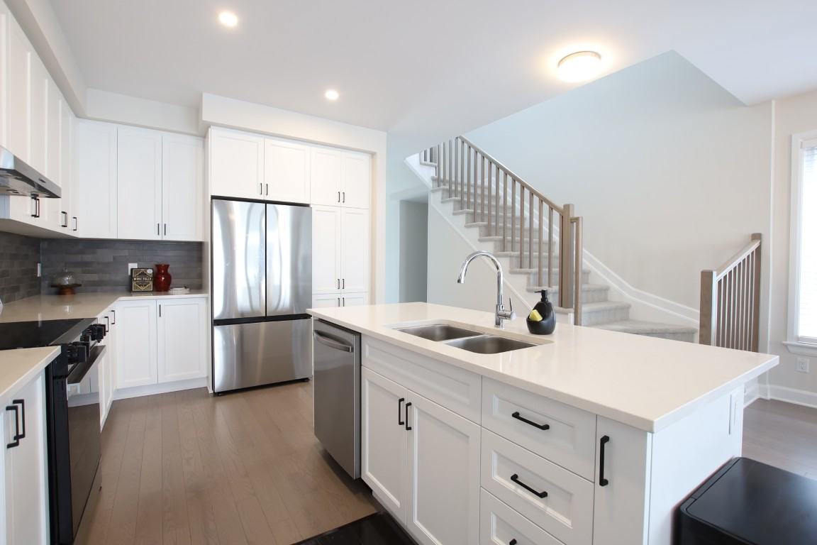 1535 Quarry St - Photo 7 of 32