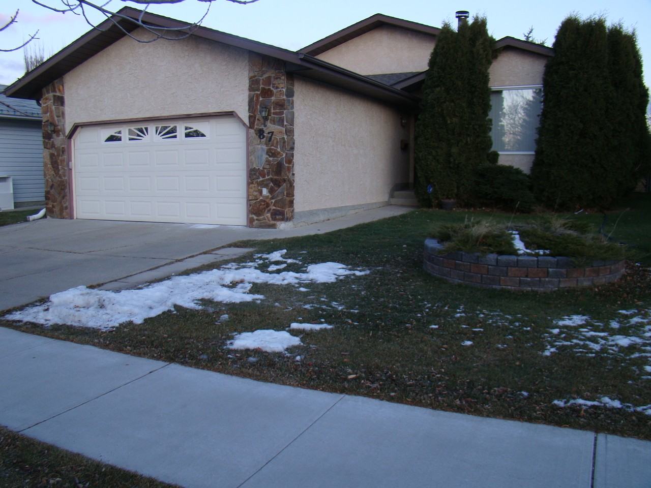 87 Millgrove Dr - Photo 2 of 42