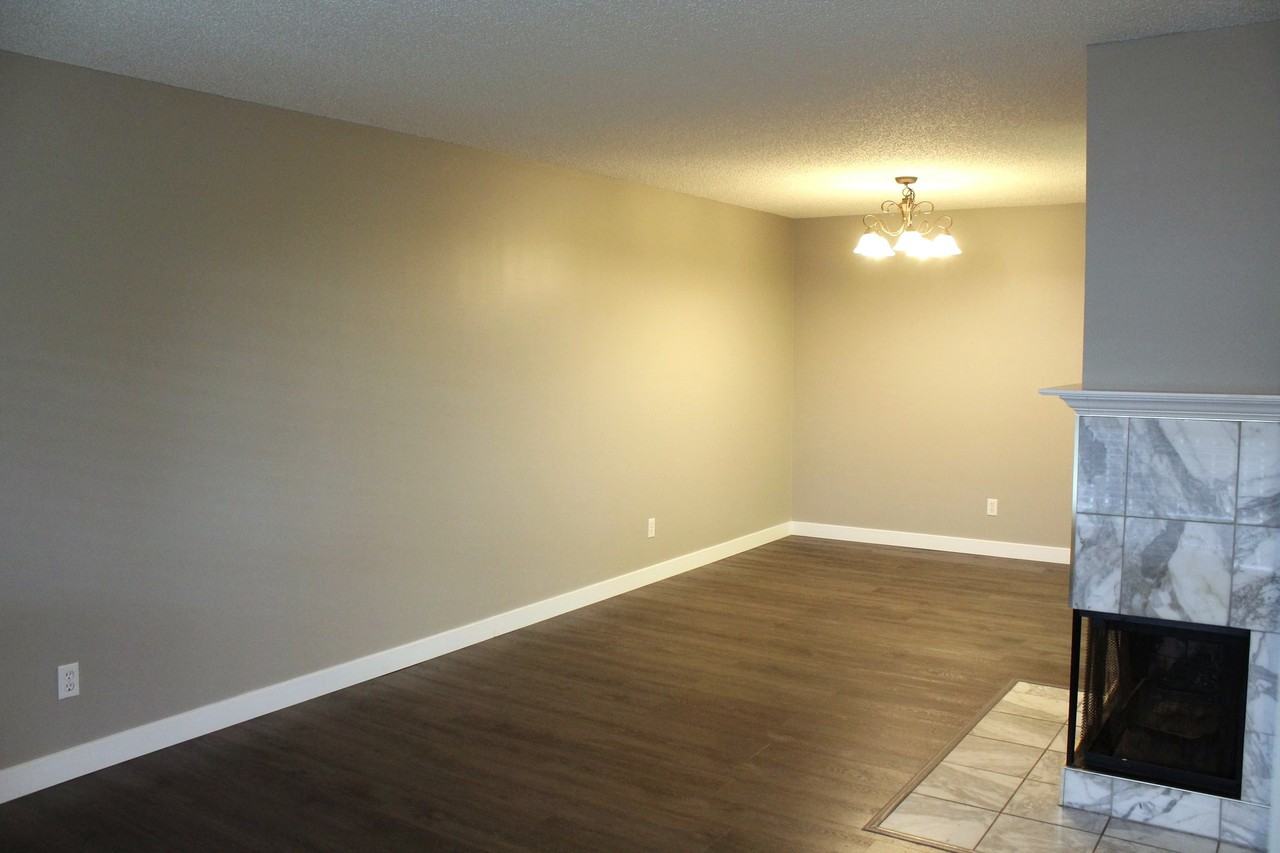 2703 79 St Nw - Photo 4 of 19