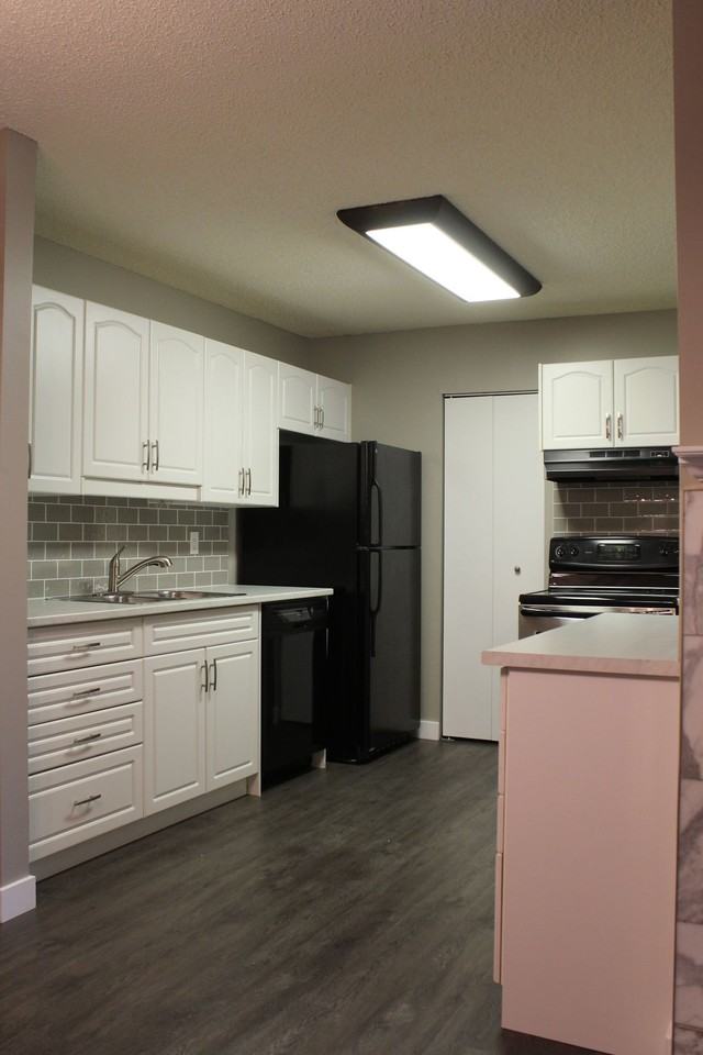 2703 79 St Nw - Photo 7 of 19