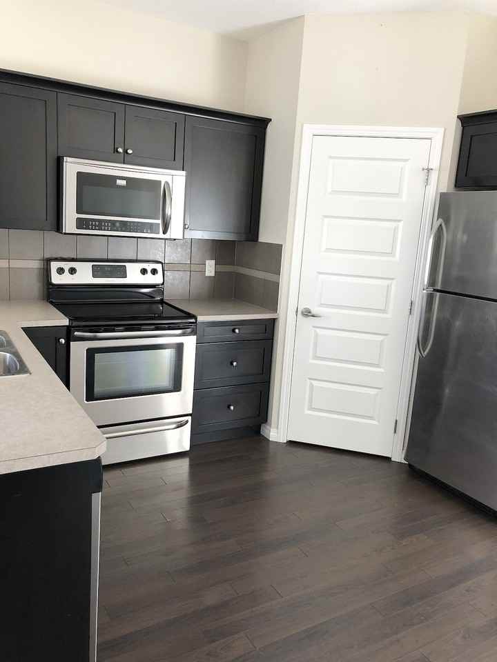 1001 8 Street Northwest - Photo 6 of 12