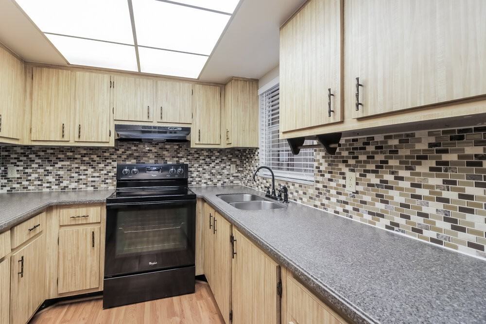 123 Hidalgo Ave - Photo 6 of 16