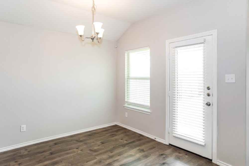 980 Alton Dr - Photo 6 of 19