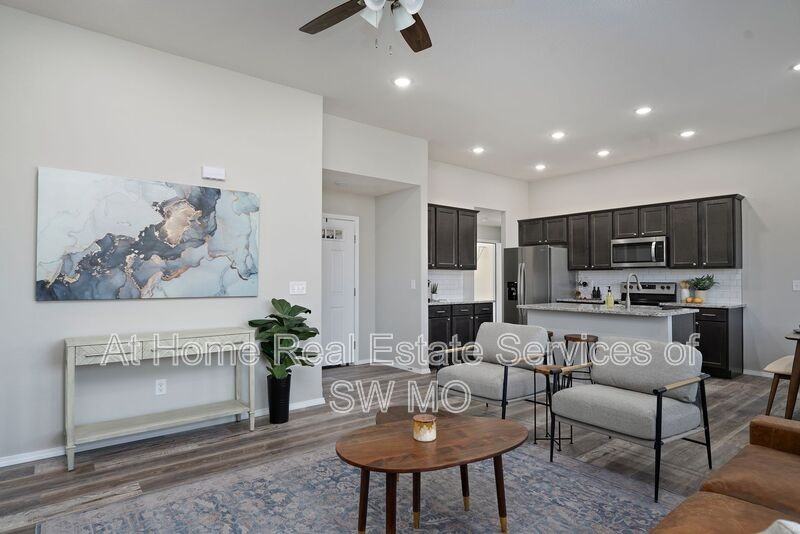528 Evergreen Ave - Photo 6 of 24