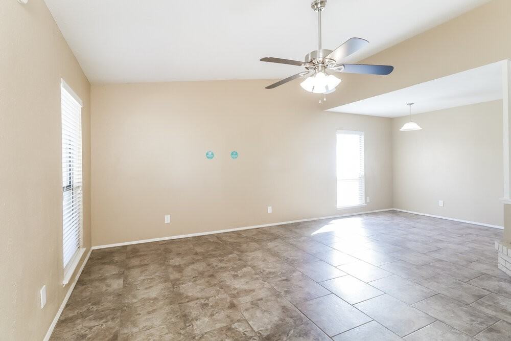 7522 Christie Ln - Photo 6 of 19