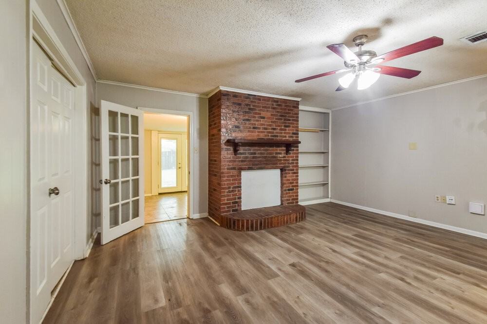 863 Hackberry Dr - Photo 4 of 16