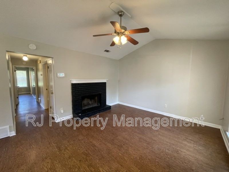 6426 Ashton Rd - Photo 4 of 24