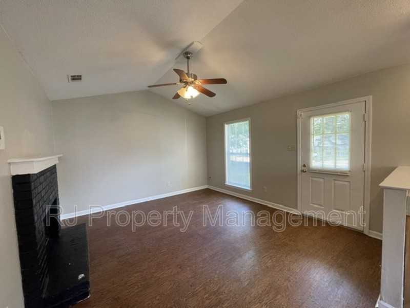 6426 Ashton Rd - Photo 5 of 24