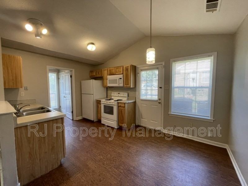 6426 Ashton Rd - Photo 6 of 24